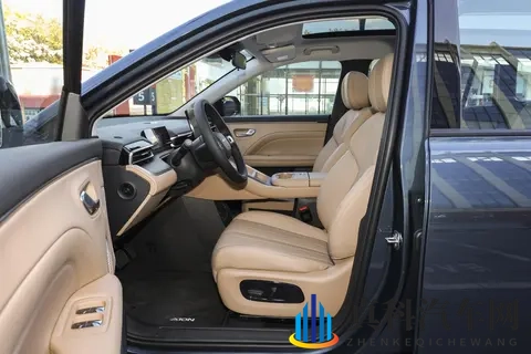 别急着买车!1X万起埃安i60增程版预售,20万级配置拉满-1