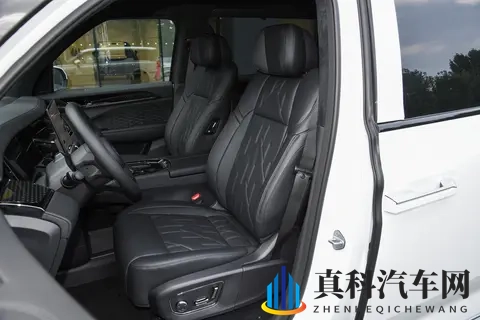 三代同堂选 MPV？体验极氪 009 七座过道版 11月促销让家用豪华更划算-1