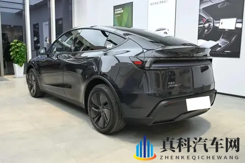 纯电续航821km，支持L2级辅驾，Model Y上新长续航后轮驱动版！-1