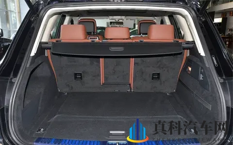 50万级豪华SUV对决 途锐与XC90怎么选？-3