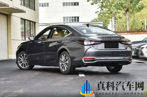 雷克萨斯ES 200特别版上市,3127万值不值?-1