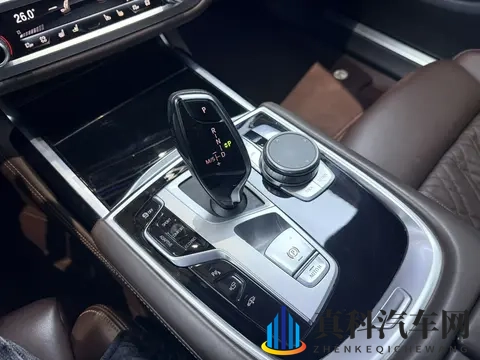 538万，体验陆地头等舱——22款宝马740Li，7万公里-2