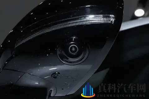 15万级纯电SUV黑马来了!宁德时代电池,上车即惊喜!-1