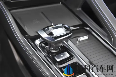 吉利星瑞推出全新版本,加入中国传统文化元素,价格更实惠-3