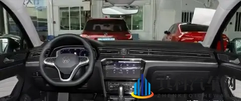 国产小马拉车小男孩:小马动力拉车,孩童勤劳身影-2