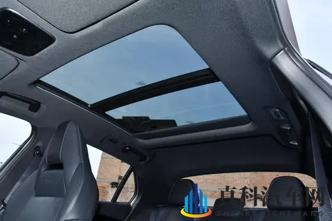 领克03 2026款 15TD DCT Plus:均衡实力与实用体验-3