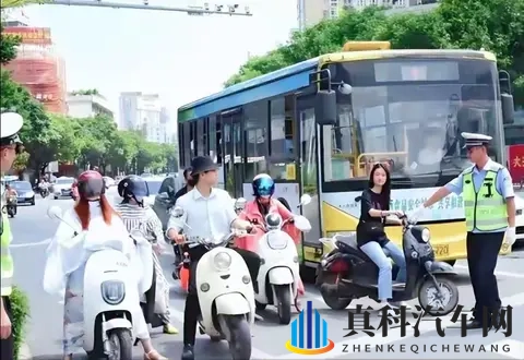 《CCC公告搅动电动车市场：42亿车主看洗牌》-1