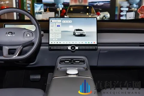 15万级新能源中大型轿车，后排加热_通风_按摩，够不够香？-3