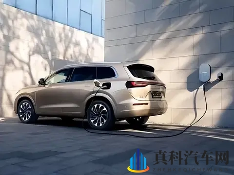 花3万买“看不见”的高阶智驾，到底是“远见”还是“冤大头”-1