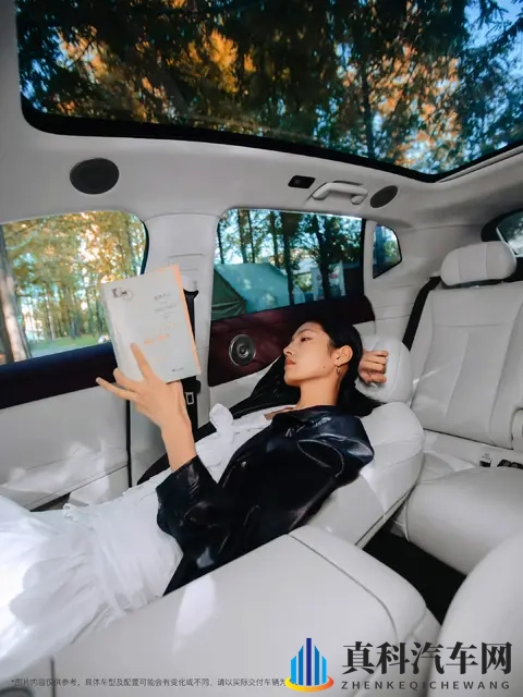 华为智驾封神!岚图知音家庭试驾爆赞-2