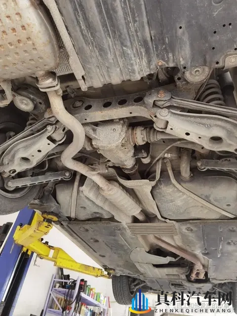 底盘的故事与经典的力量,十年老宝马依然稳如新车-3