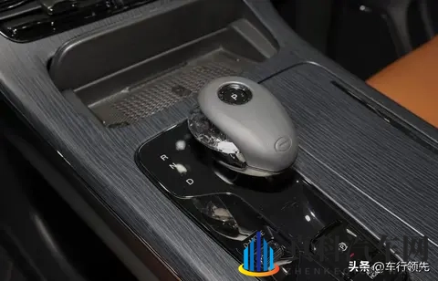 新车2499万起，传祺向往M8宗师搭配20T混动系统，续航超1000km-2