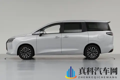 五菱星光730 PHEV:8万级7座家用车的务实之选-1