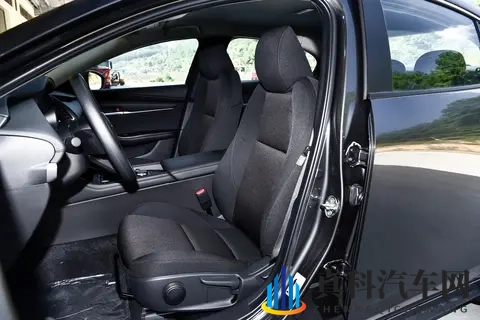 马自达3昂克赛拉2025款选购手册：8个版本怎么挑比较划算？-1