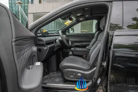 17 万多的中大型 SUV,配置拉满,用车无忧,星纪元 ET-1