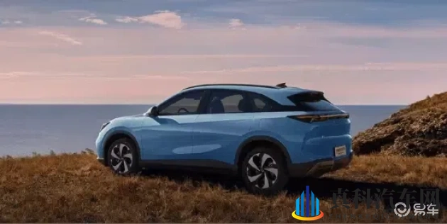 7x7x7x7x7x7免费：汽车技术革新，乘方效应重塑出行-1