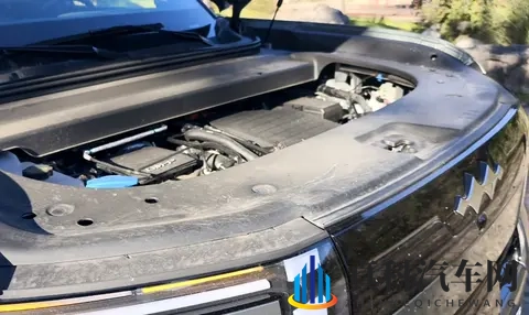 既有越野车的硬派，也有家用车的细腻，试驾方程豹钛7-3