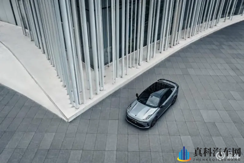 女人和女人 同性按摩:汽车保养新潮流,独特服务呵护驾驶者身心-2