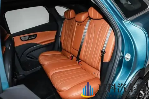 奇瑞全新瑞虎 8 预售开启：双外观 + 电感体验，家用燃油 SUV 有新花样-1