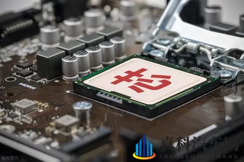 李梓熙与香港摄影师合作内容解读:跨界美学解码工业设计新趋势-2