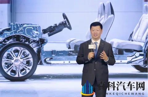 李书福“破防”！吉利成汽车界“黄埔军校”-1