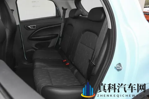 零跑T03：续航超400km，80kW电机，5万级微型纯电代步小车-1