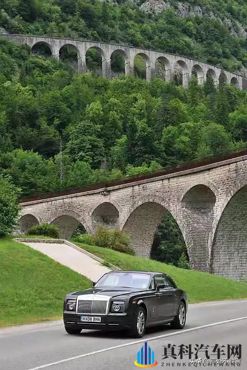 别以为车开得少是省钱？一年跑不够这个数，反而白扔好几千-1