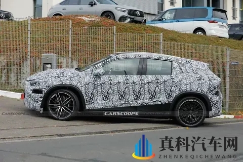 AMG纯电“小钢炮”GLA EQ谍照曝光：消息称500马力，还有漂移模式-2