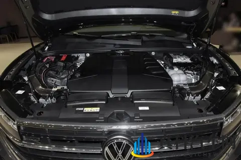 纯进口的中大型SUV，配20T发动机+空气悬挂，25款大众途锐能买？-3