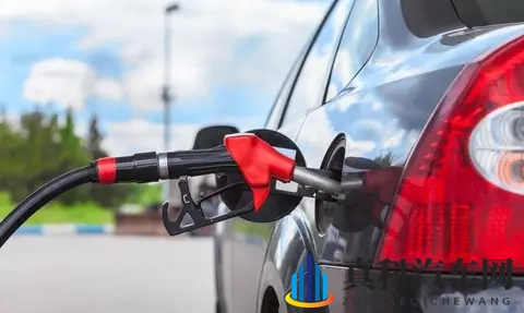 打扑克牌又疼又叫视频软件：汽车智能驾驶：畅享安全舒适新旅途-3