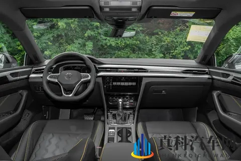 大众 CC 选买：炫目版 vs 夺目版差 18 万咋选？-1