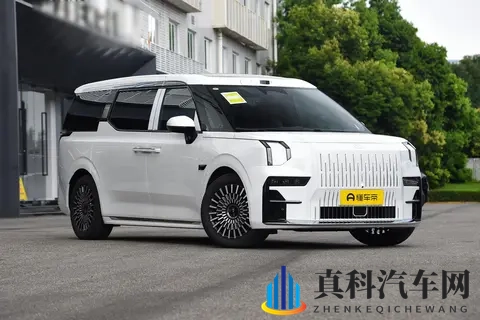 740km续航+中央过道!极氪009七座MPV,三代同堂出行太香?-1