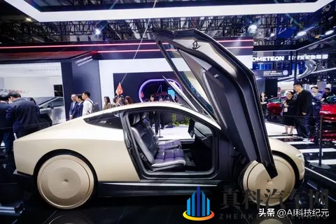 特斯拉和全球汽车大厂在进博会上与中国电动汽车展开角逐-1