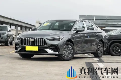 吉利新车上市，限时688万起，油耗28L，标配400V快充！-1