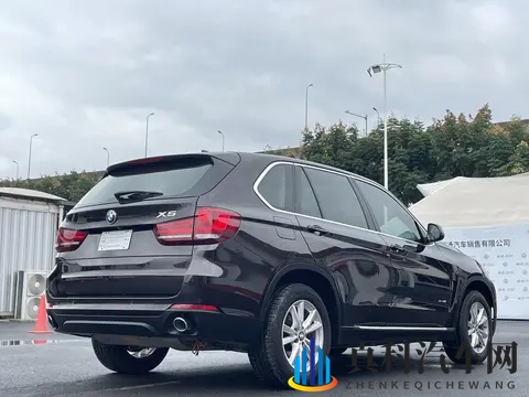 张雨欣惊艳的凹造型图片：张雨欣时尚造型，惊艳瞬间大揭秘-2