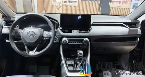 三上悠亚跟黑人是哪部：模特跨界创新，汽车广告融合黑人文化惊艳亮相-2