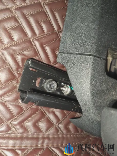 坏人用羽毛刷小姑娘的脚底心:汽车保养细节:揭秘品质生活秘诀-3