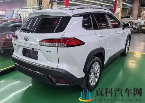 丰田真的“一降到底”！跌至868万起，入门配7气囊，性价比真高-2