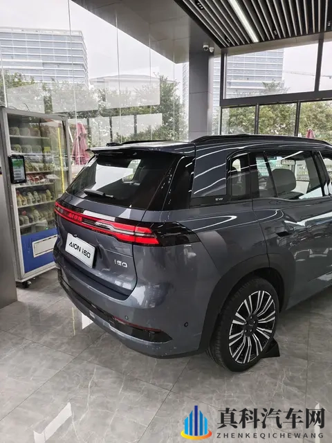 埃安AION i60到店,长近4米7配245马力,续航1240km+3C快充-2