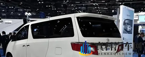 董明珠成功造车,车标惊艳众人,一看价格网友直呼:你疯啦!!!-3