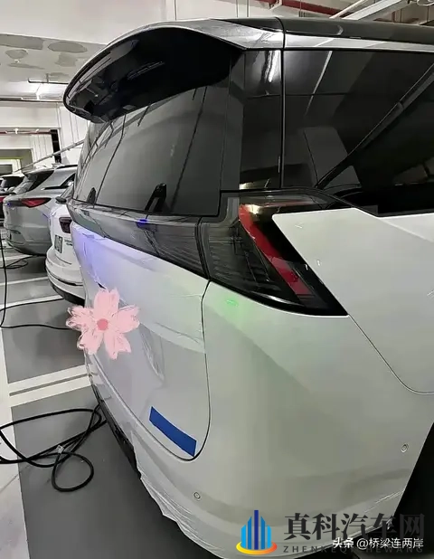 别克旗舰降价至30万？激光雷达+航空座椅挑战腾势D9-2