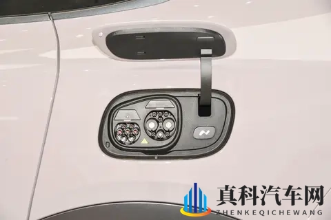 豹5、豹8双升级：新能源越野的“全民化时刻”-1