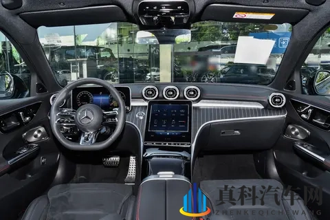 26款奔驰C43 AMG 4MATIC上市，价格下探、配置调整背后的逻辑-2