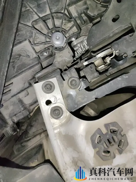 V12引擎的绝唱,6万公里二手宝马760Li,圆梦趁现在-1