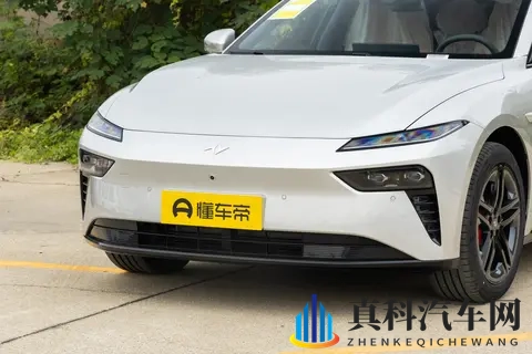15万级轿跑新选择！标配激光雷达，东风奕派eπ007+能否成爆款？-3