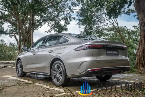 688万起 车长超48米 亏电油耗28L 秦PLUS慌不慌？-3