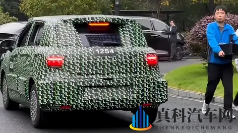 零跑 A10 谍照突袭！全新 A 系列首车，会是下一个爆款吗？-1