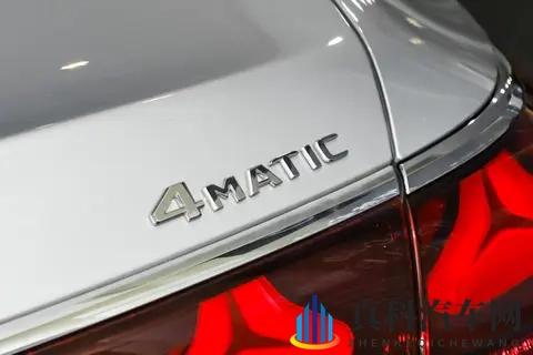 2026款奔驰长轴距E级上市,新增经典版仅售4299万,剑指宝马5系-2