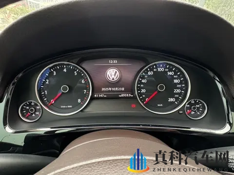 18万多拿下大众途锐,体验德系SUV的沉稳大气-3