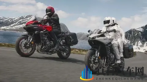 本田再秀三缸增压车型,CB1000GT正式亮相-2